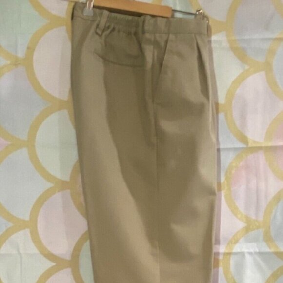 Jeans Wear Men’s Size 34x30 Pleated Khaki Pants • Straight Leg Fit • Tan/Beige • - Picture 1 of 13